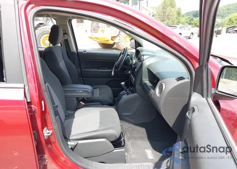 2011 Jeep Compass z USA, uszkodzony, nr VIN 1J4NF1FB6BD135752